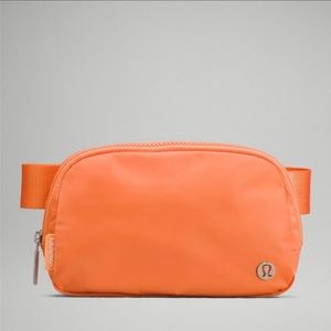 🧡One Left🧡Lululemon Everywhere Belt Bag-Orange Frappe